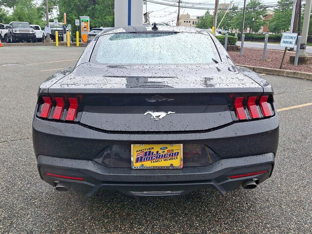 Certified 2024 Ford Mustang Coupe RWD image 22