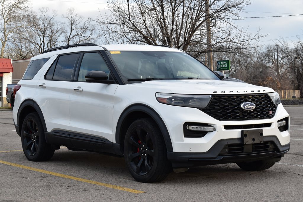 Certified 2020 Ford Explorer ST w/ ST Street Pack image 4