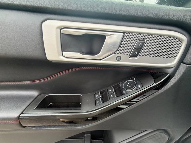Certified 2022 Ford Explorer ST-Line AWD/4WD image 9