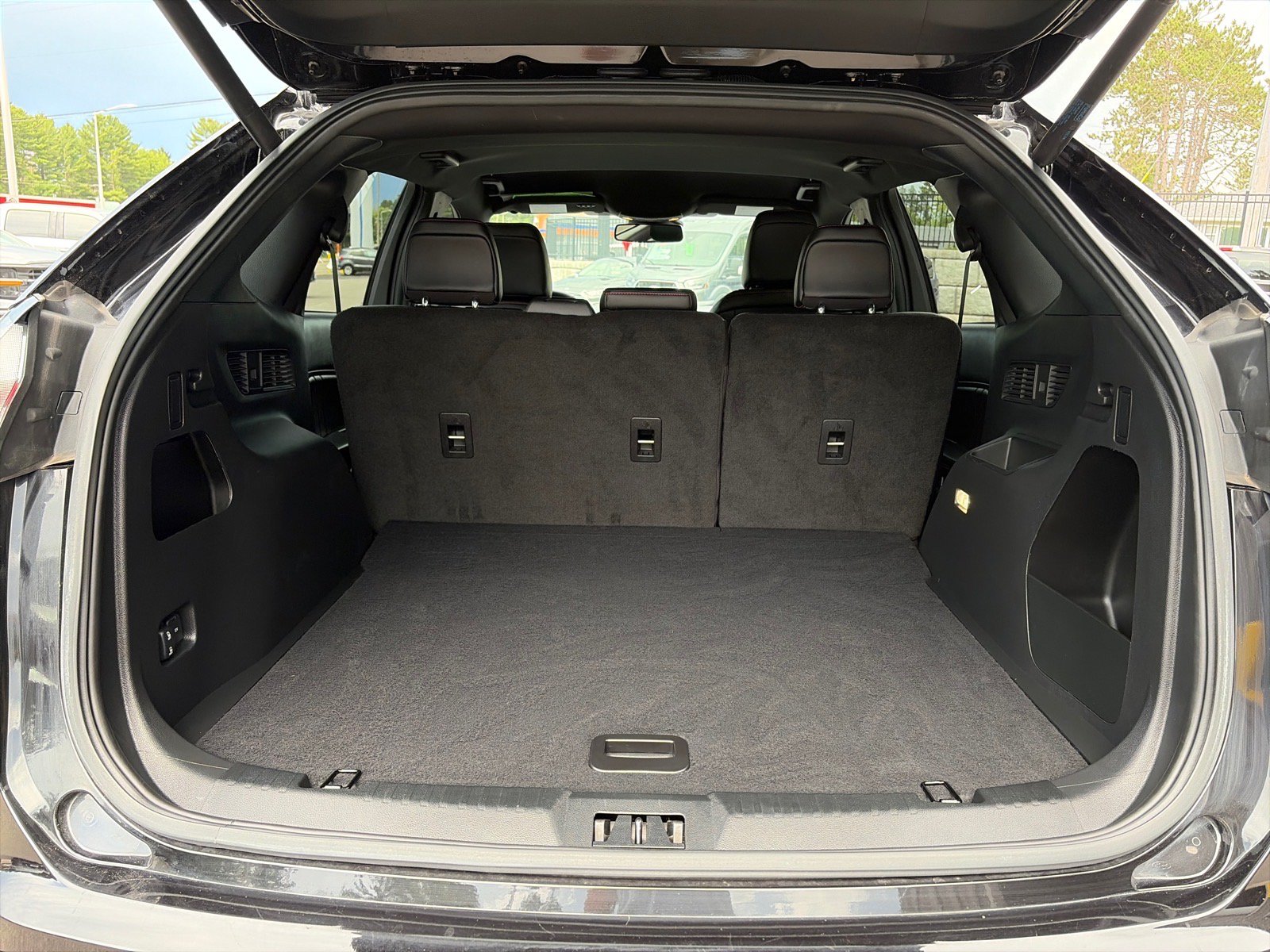 Certified 2024 Ford Edge ST-Line AWD/4WD image 8