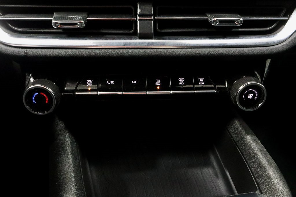 Used 2025 Chevrolet Equinox EV LT image 29