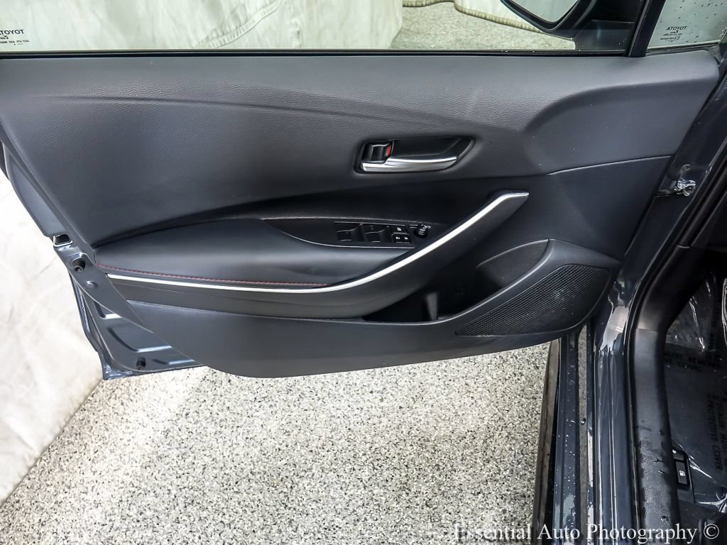 Used 2025 Toyota Corolla SE w/ SE Premium Package FWD image 21
