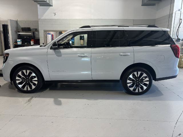 Certified 2025 Ford Expedition Platinum w/ Driver's Package AWD/4WD image 8