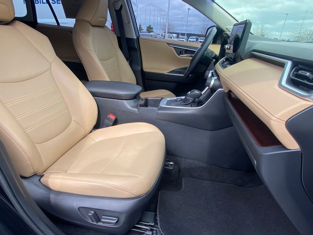 Used 2024 Toyota RAV4 Limited image 27