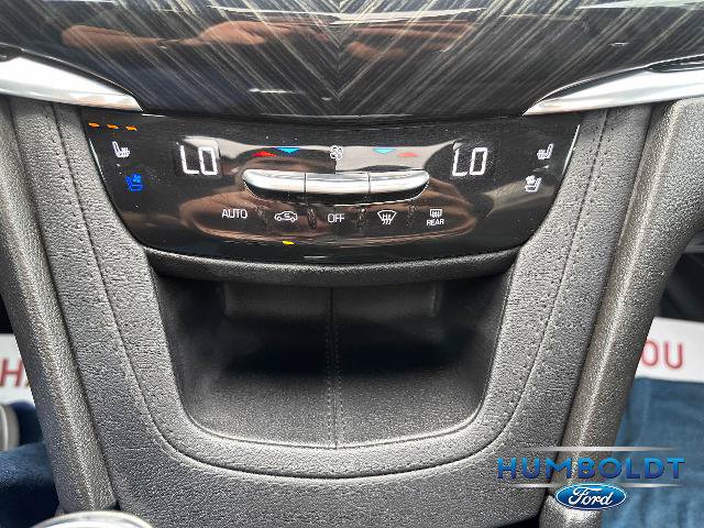 Used 2025 Cadillac XT6 Premium Luxury AWD/4WD image 23