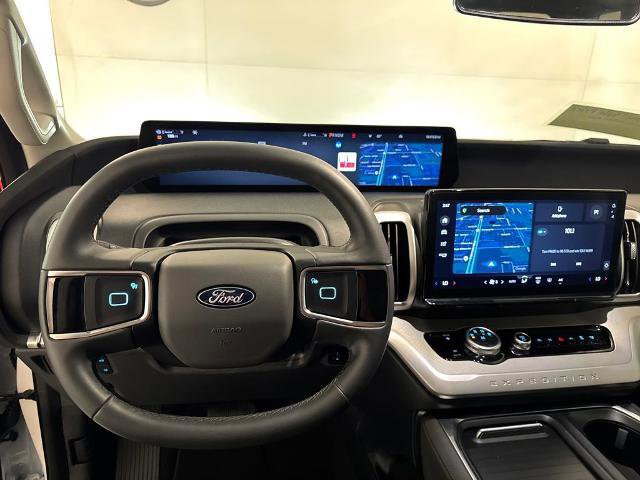 Certified 2025 Ford Expedition Active image 11