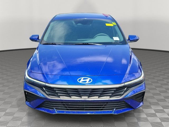 Used 2024 Hyundai Elantra SEL FWD video 2