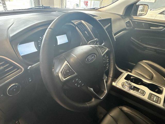 Certified 2022 Ford Edge Titanium w/ Class II Trailer Tow Package image 9