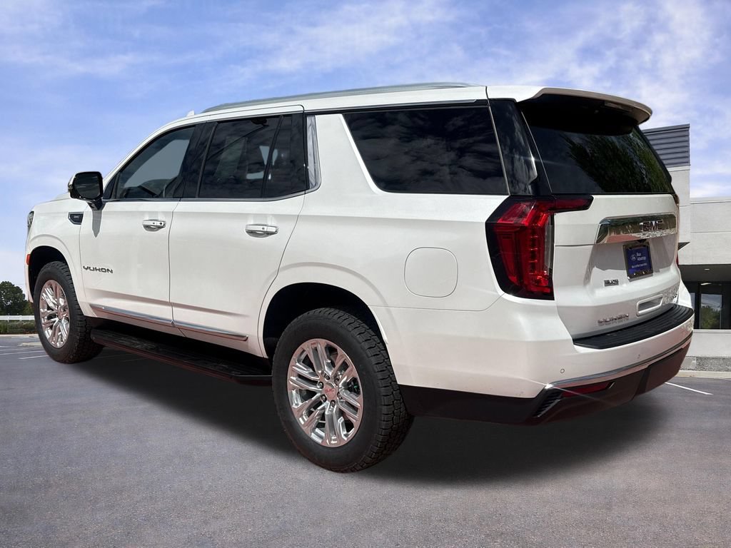 Used 2023 GMC Yukon SLT w/ SLT Luxury Package AWD/4WD image 6