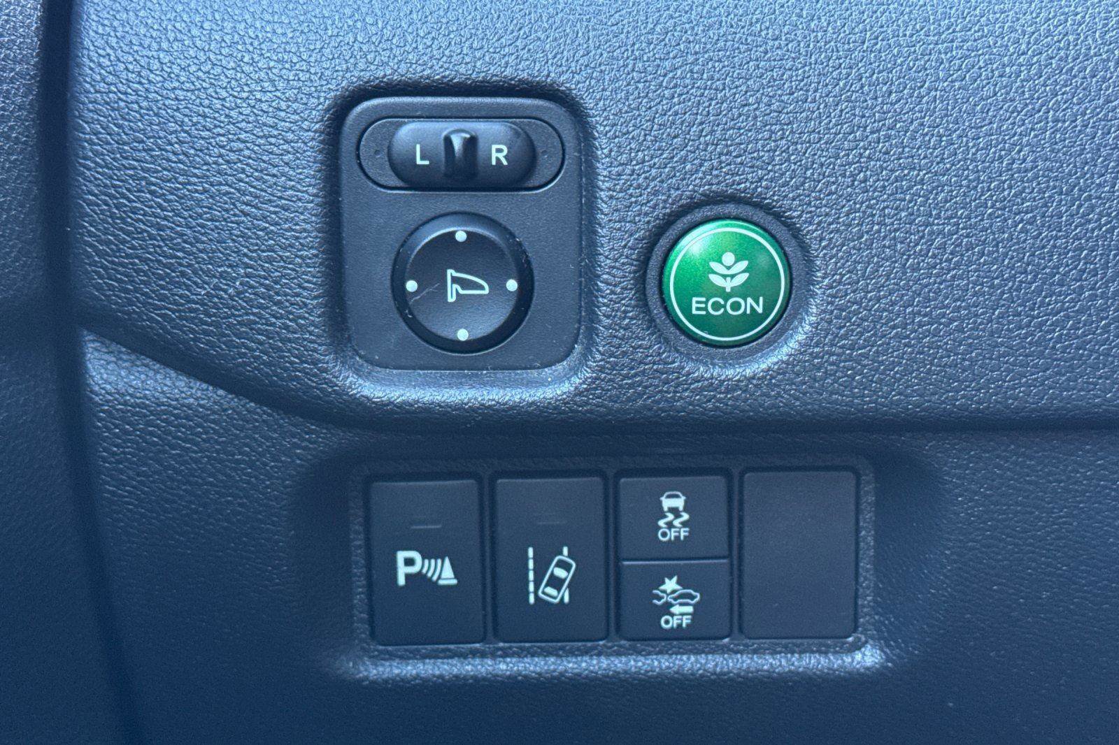 Used 2018 Honda Pilot Touring image 34