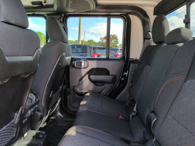 Used 2025 Jeep Gladiator Mojave w/ Safety Group AWD/4WD image 14