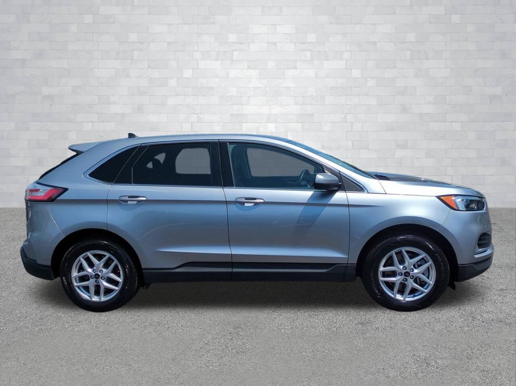 Certified 2024 Ford Edge SEL AWD/4WD image 3