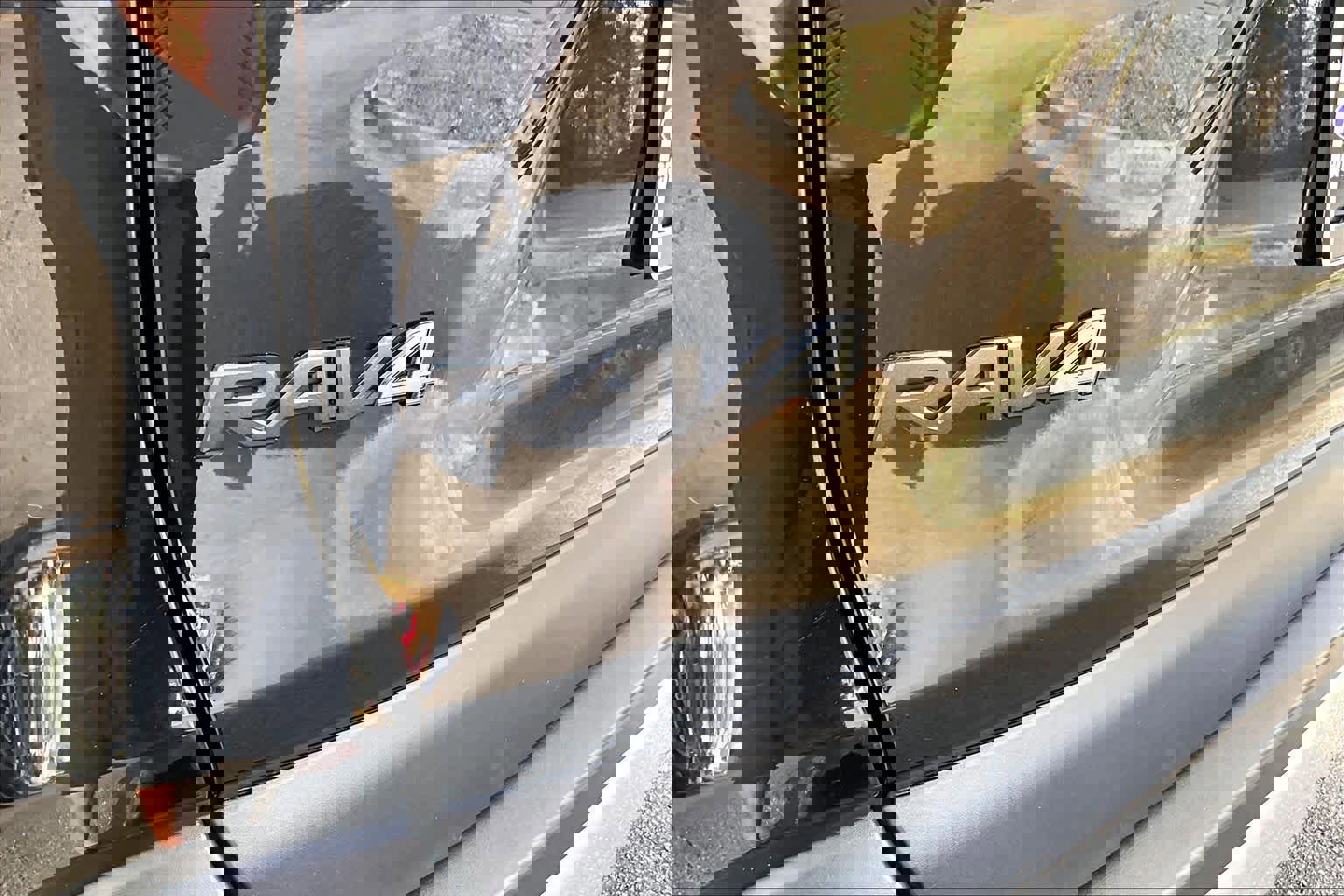 Used 2024 Toyota RAV4 Adventure image 30