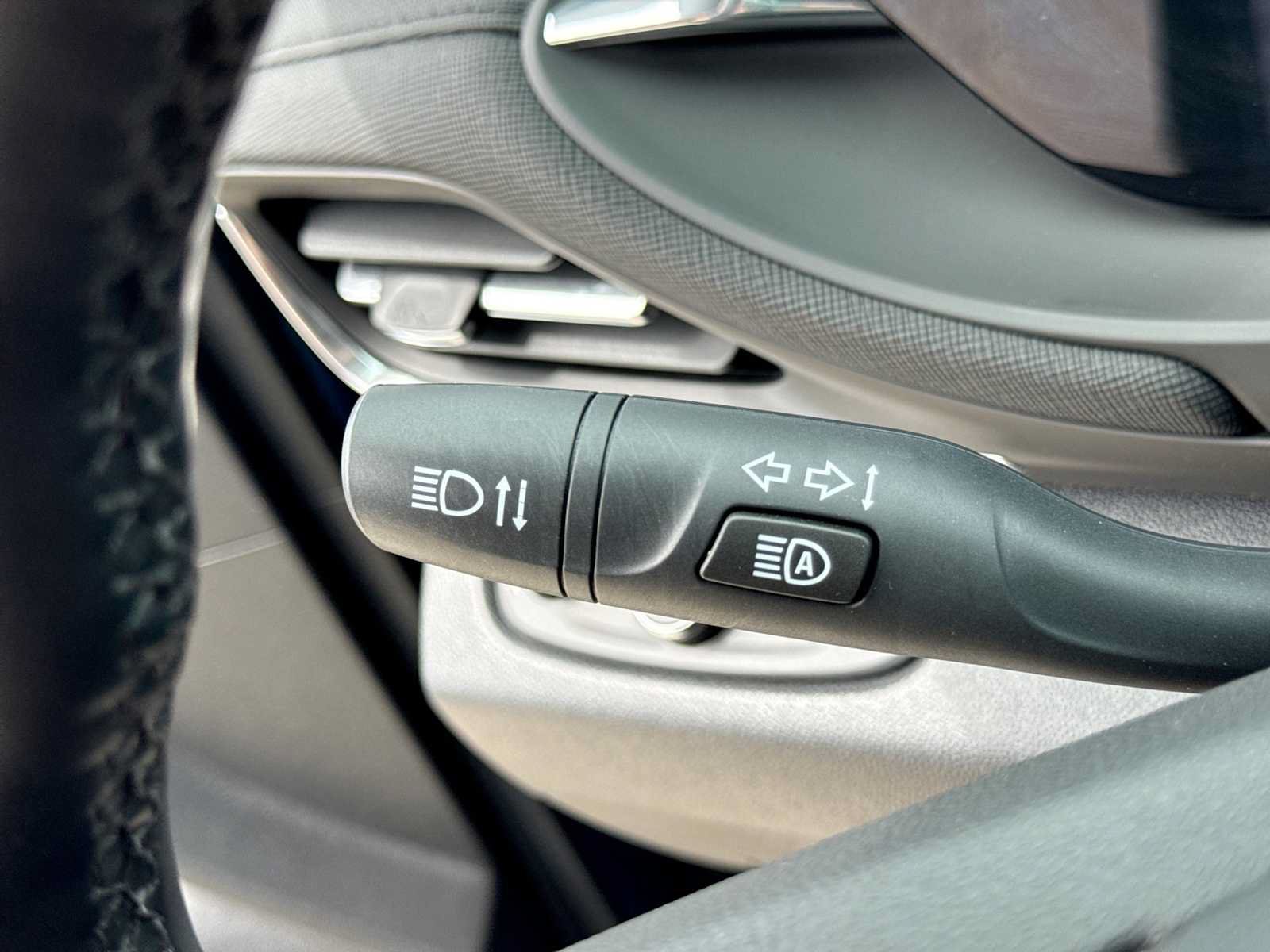 Used 2024 Buick Envista Preferred w/ Convenience I Package FWD image 25