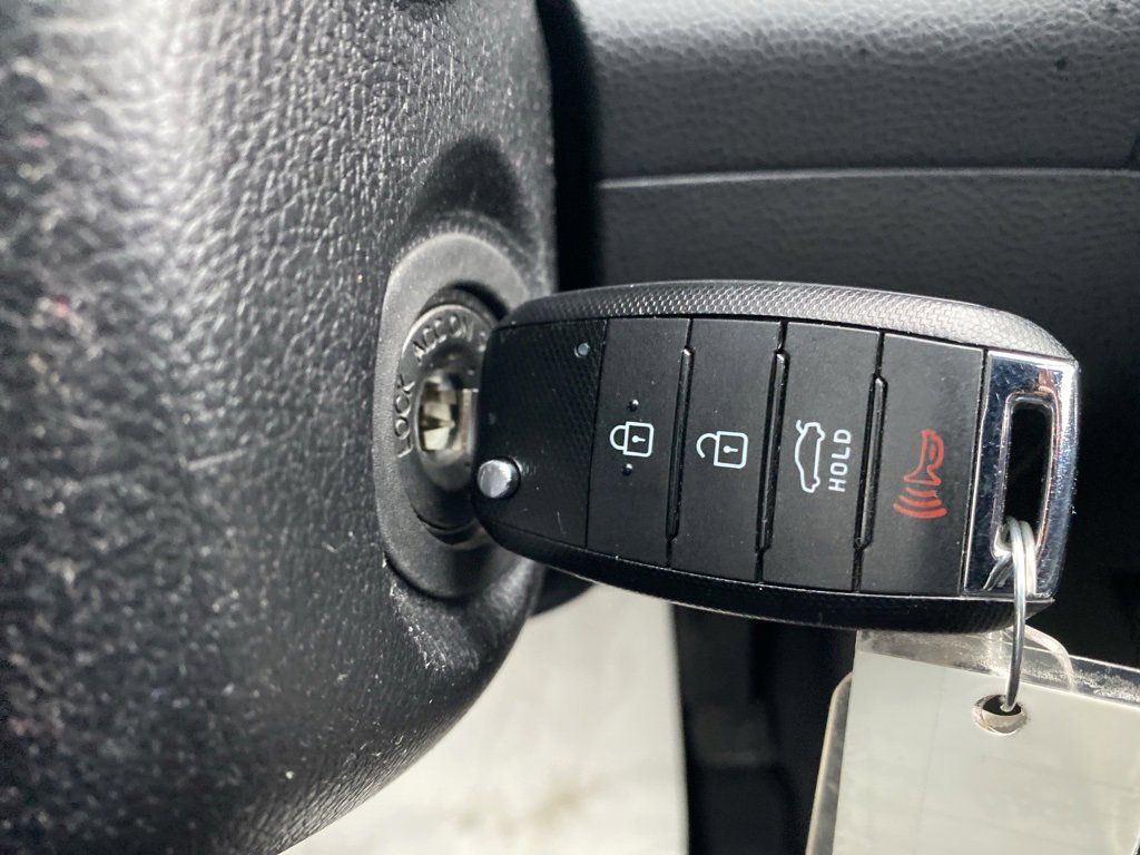 Used 2017 Kia Forte LX image 25