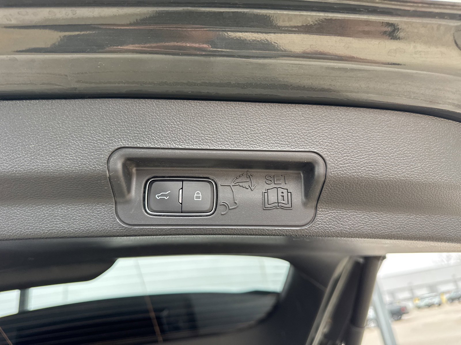 Certified 2023 Ford Explorer XLT w/ Equipment Group 202A image 38