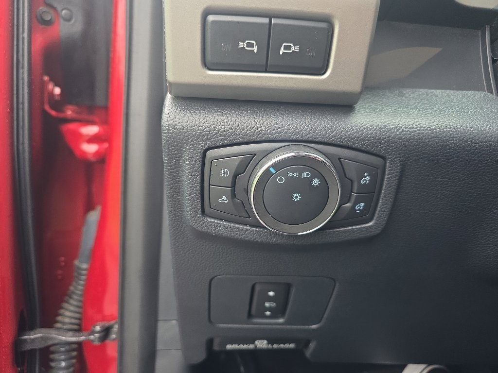 Certified 2022 Ford F350 Lariat w/ Lariat Value Package AWD/4WD image 19