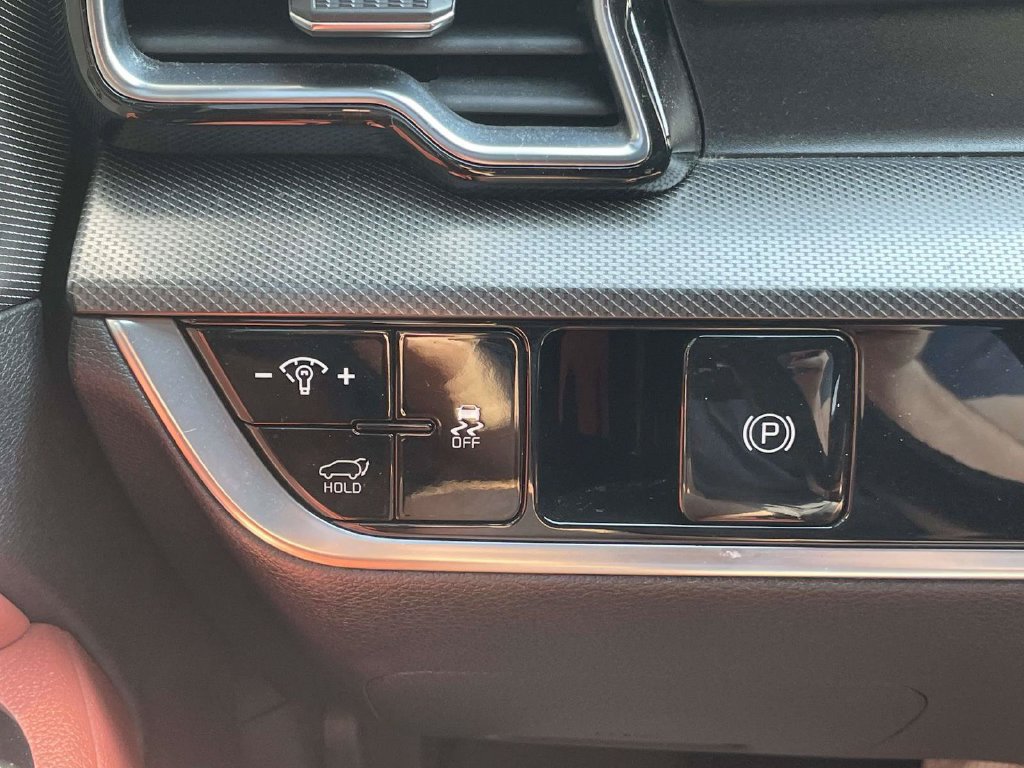 Used 2024 Kia Sportage SX AWD/4WD image 28