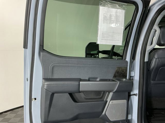 Certified 2025 Ford F350 Lariat w/ Black Appearance Package image 28