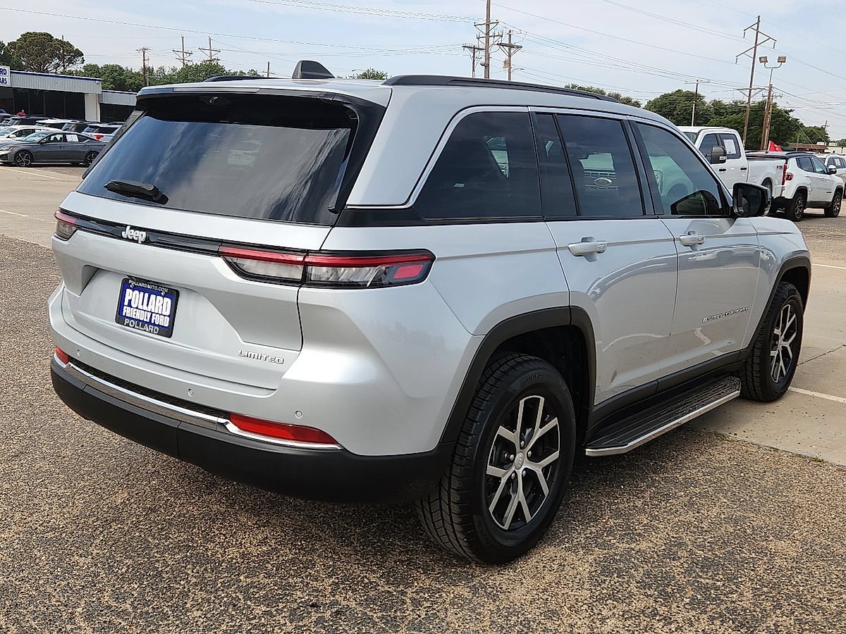 Used 2024 Jeep Grand Cherokee Limited w/ Luxury Tech Group II RWD image 3
