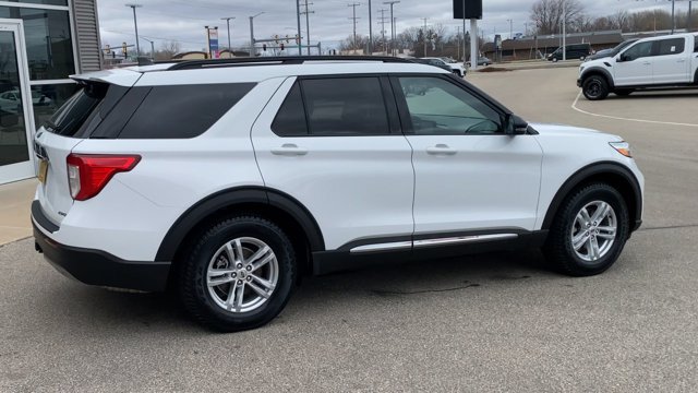 Certified 2024 Ford Explorer XLT w/ Equipment Group 202A AWD/4WD image 2