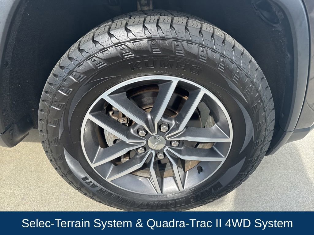 Used 2018 Jeep Grand Cherokee Limited image 11