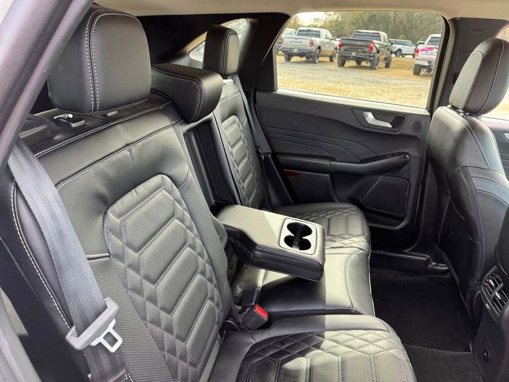 Certified 2024 Ford Escape Platinum w/ Premium Technology Package image 25