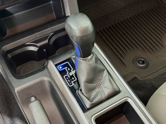 Used 2022 Toyota Tacoma SR5 w/ Technology Package RWD image 19