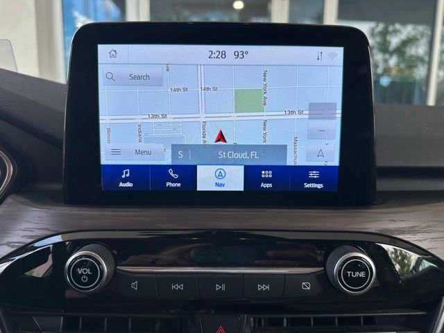 Certified 2020 Ford Escape Titanium w/ Titanium Premium Package 2.0 FWD image 18
