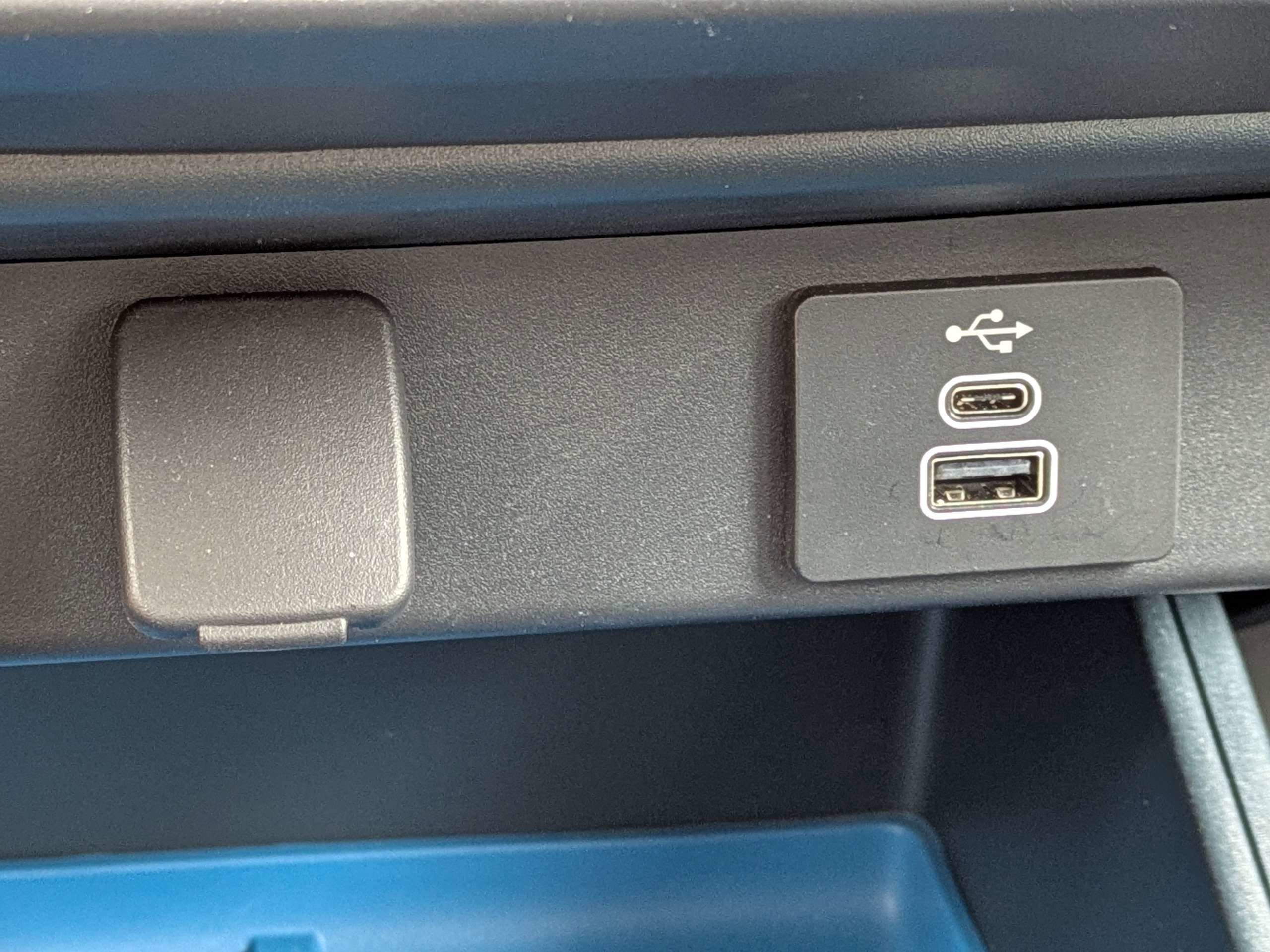 Certified 2025 Ford Maverick XLT w/ Equipment Group 302A image 23