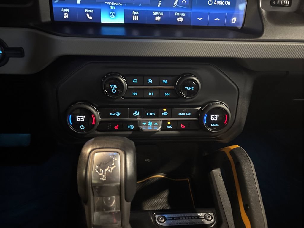 Certified 2023 Ford Bronco Badlands w/ Sasquatch Package AWD/4WD image 30