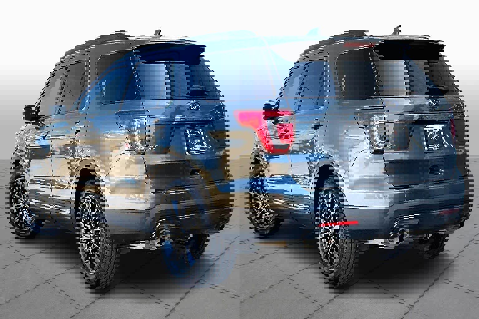 Certified 2017 Ford Explorer XLT w/ Equipment Group 202A image 4