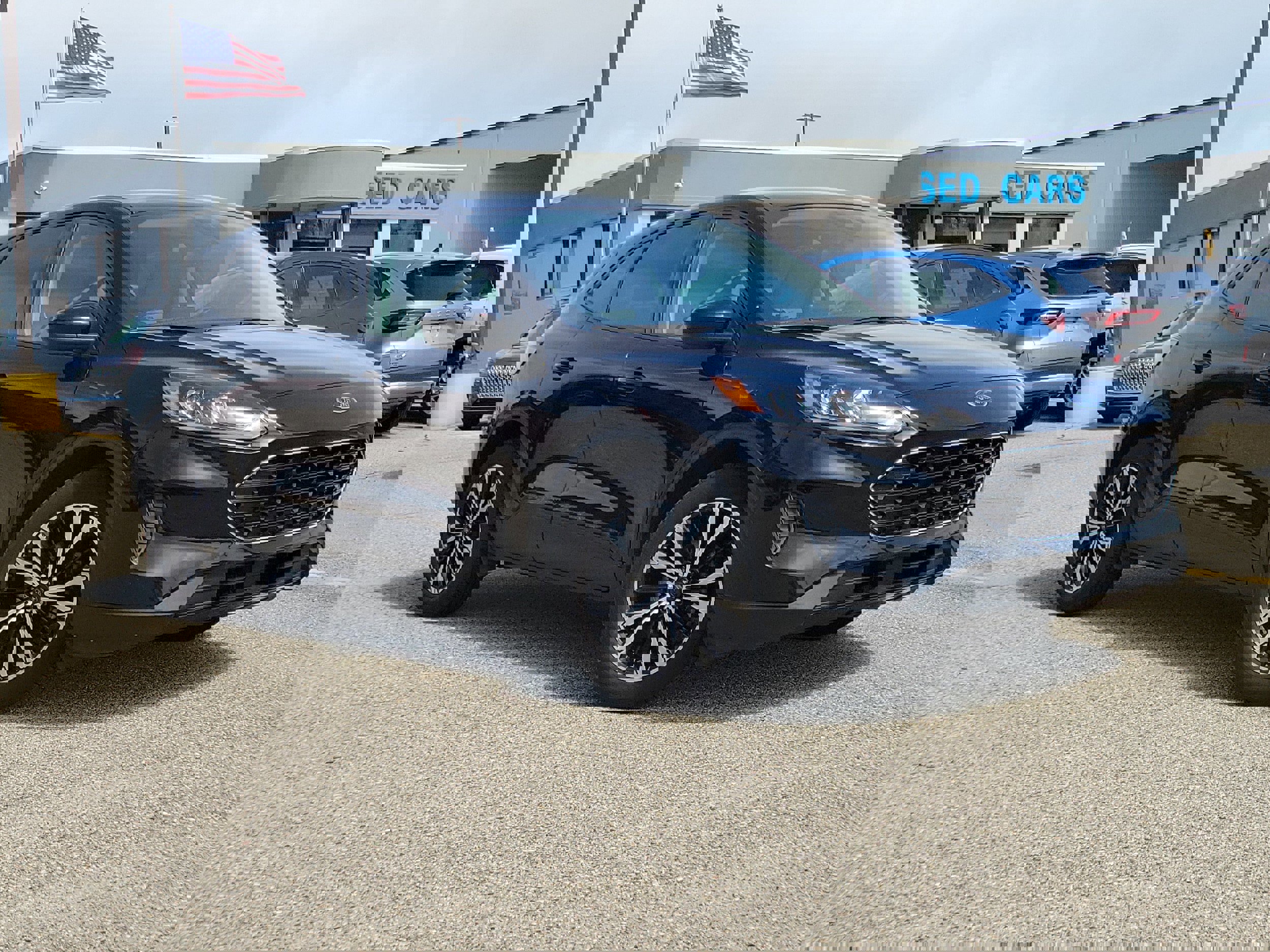 Certified 2022 Ford Escape SE w/ SE Sport Appearance Package AWD/4WD image 5