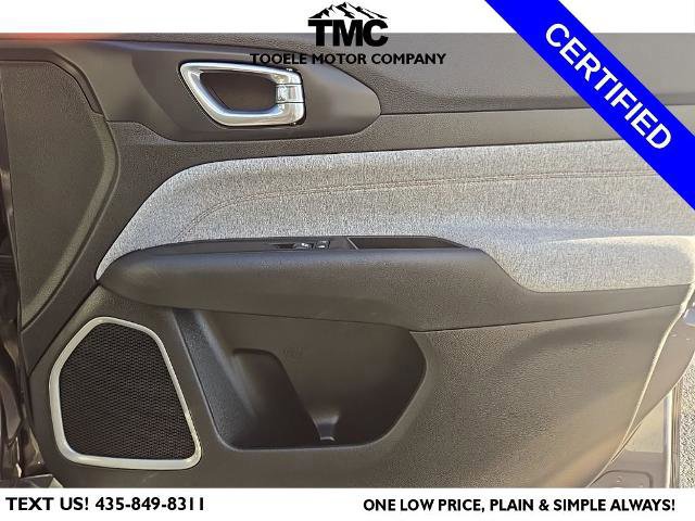 Used 2024 Jeep Compass Latitude image 25