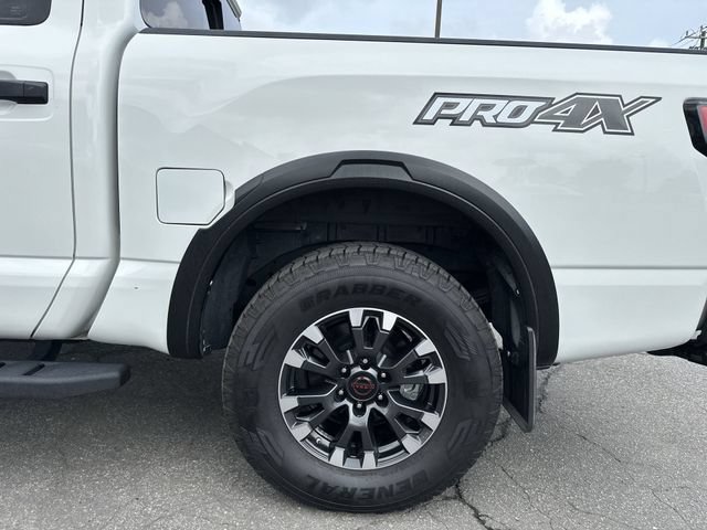 Used 2023 Nissan Titan PRO-4X w/ Pro-4x Convenience Package AWD/4WD image 10