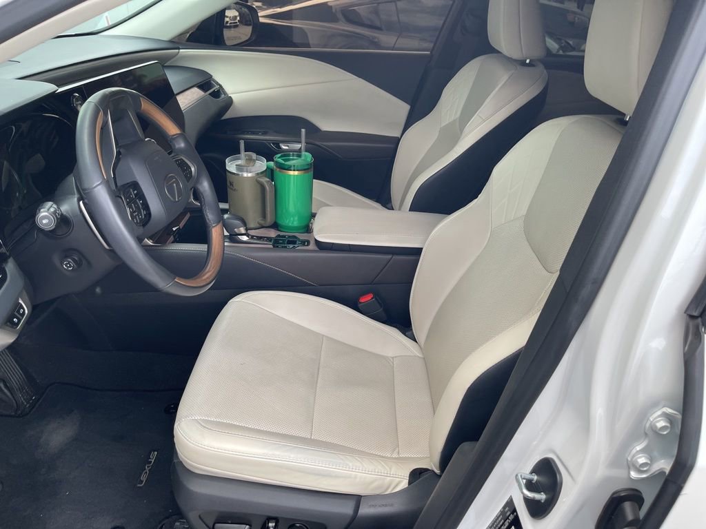 Used 2024 Lexus RX 350h 350h w/ Convenience Package image 5