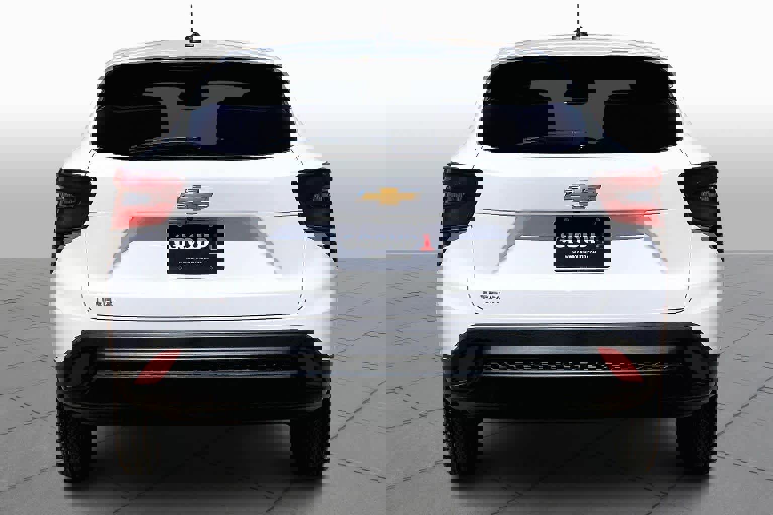 Used 2025 Chevrolet Trax LS image 2