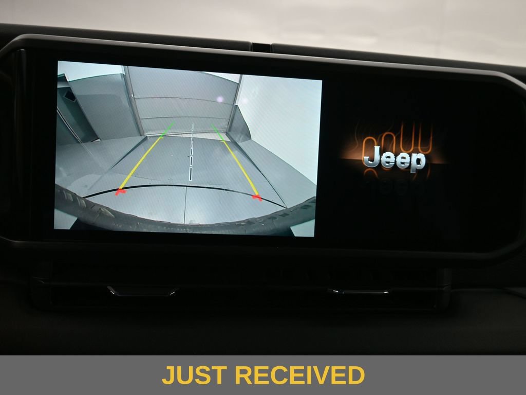 Used 2025 Jeep Wrangler Unlimited Rubicon 4xe w/ Safety Group AWD/4WD image 12