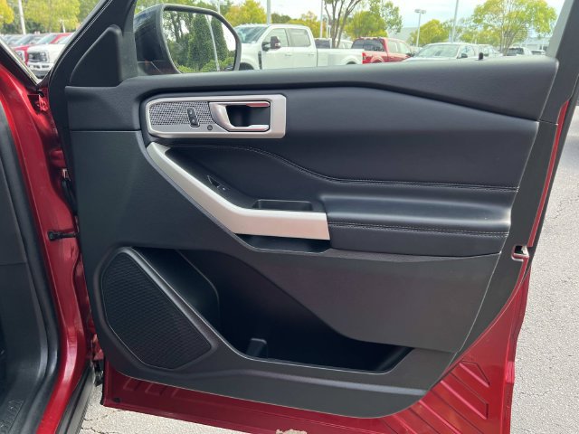 Certified 2021 Ford Explorer Limited w/ Equipment Group 301A RWD image 33