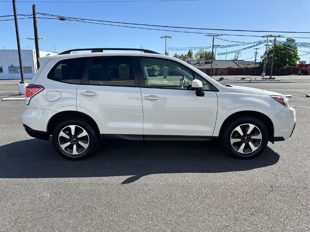 Used 2017 Subaru Forester 2.5i Premium AWD/4WD image 7