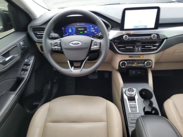 Certified 2022 Ford Escape Titanium image 20
