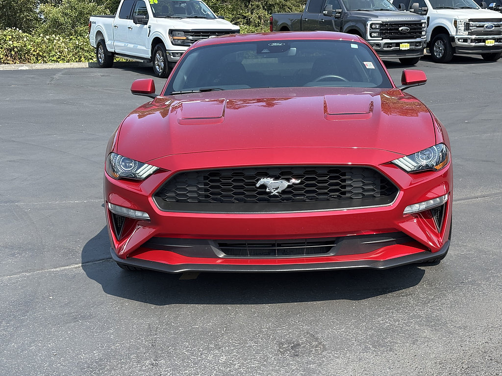 Certified 2022 Ford Mustang Coupe RWD image 2