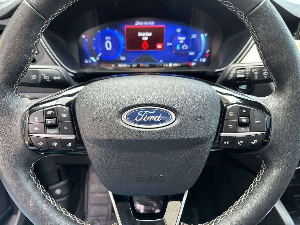 Certified 2022 Ford Escape Titanium w/ Titanium Premium Package image 24