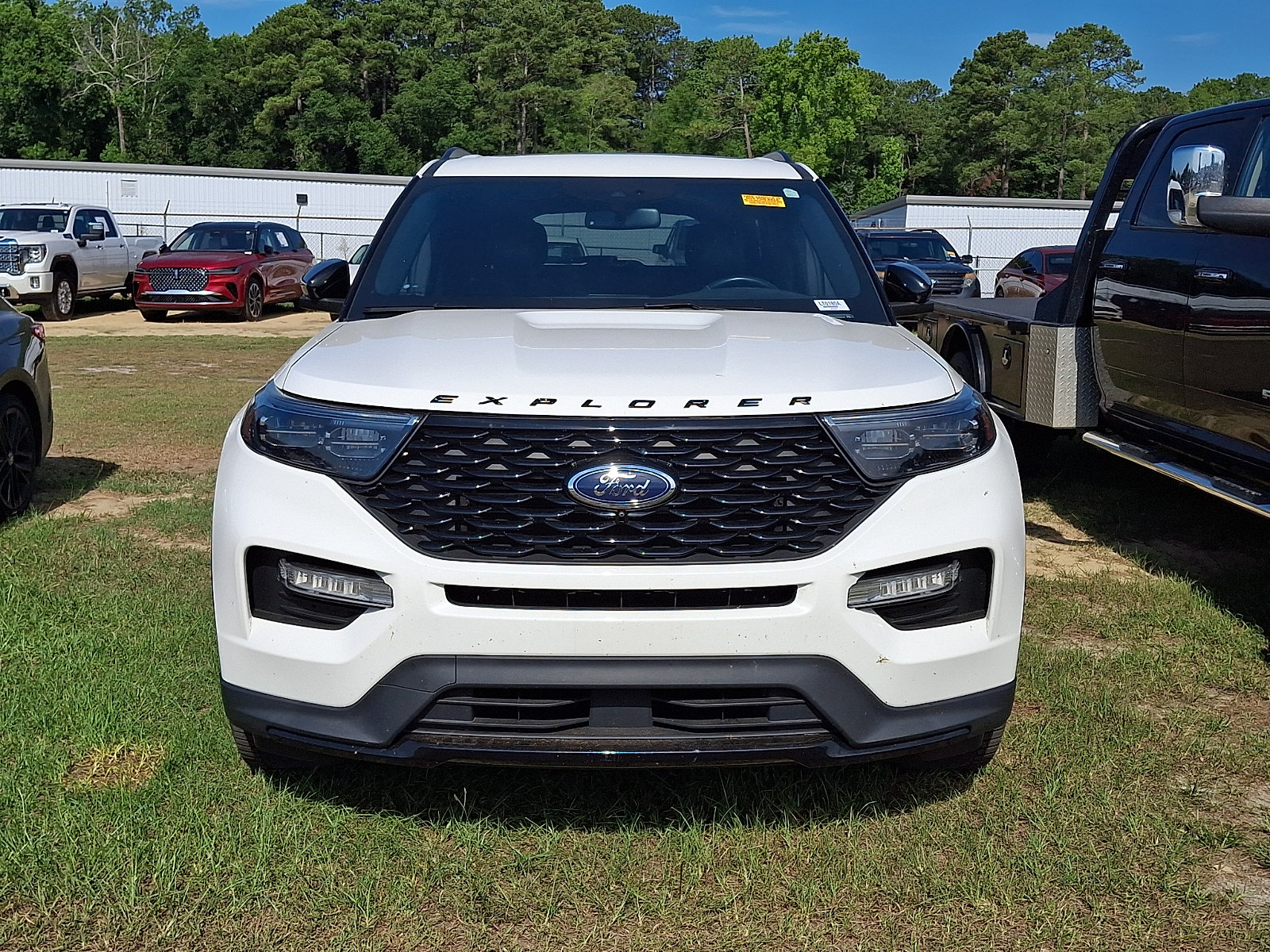 Certified 2022 Ford Explorer ST-Line w/ Class IV Trailer Tow Package RWD image 2