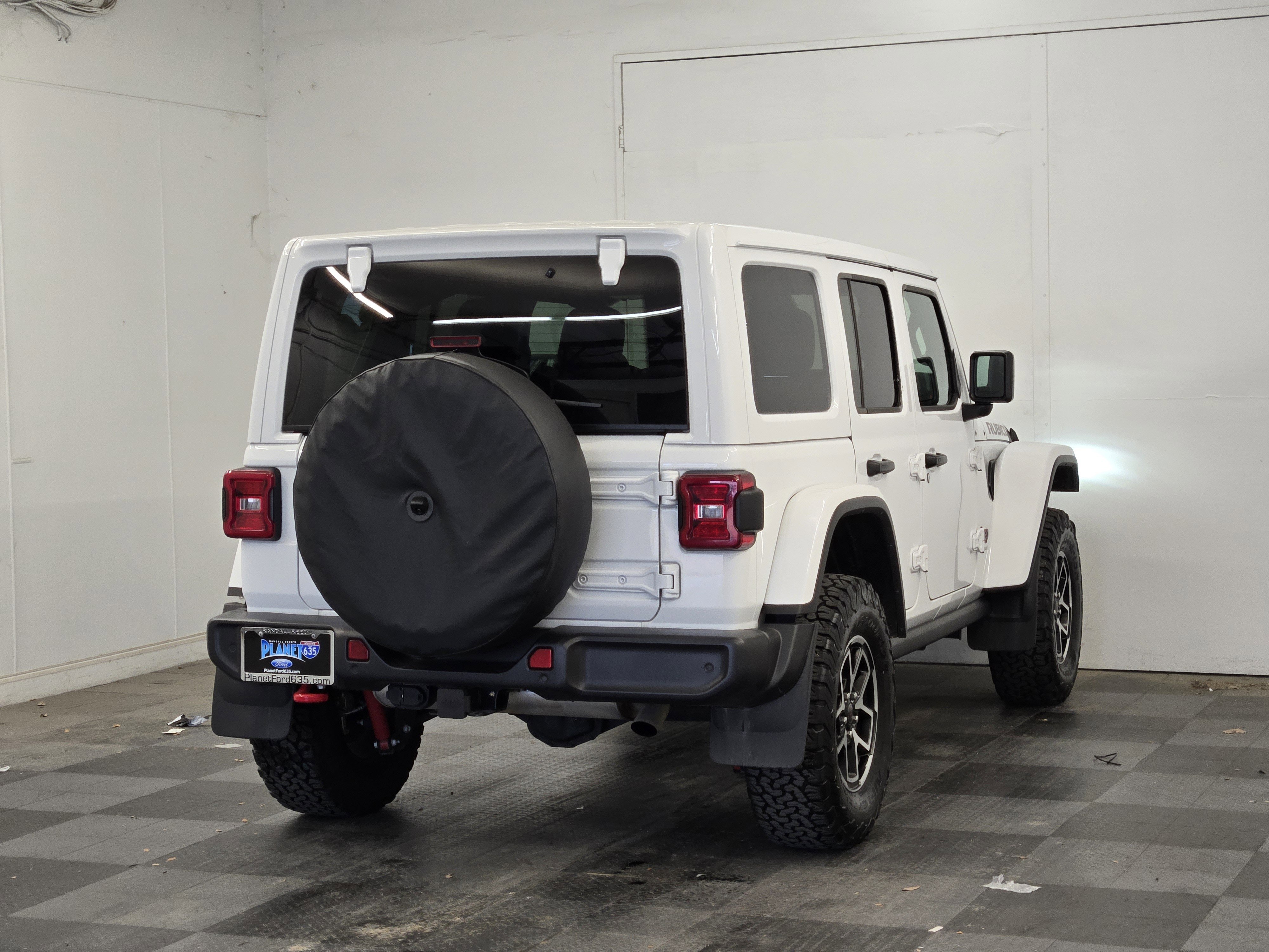 Used 2025 Jeep Wrangler Unlimited Rubicon w/ Safety Group AWD/4WD image 5
