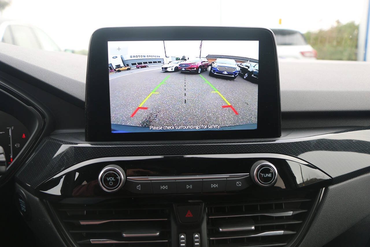 Certified 2025 Ford Escape ST-Line Select AWD/4WD image 32