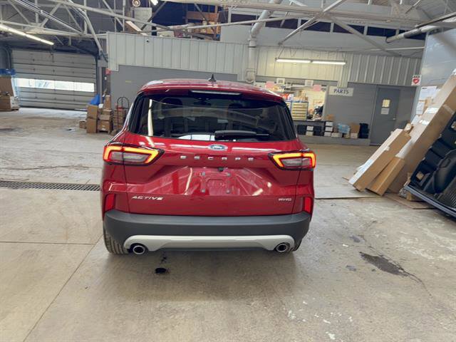 Certified 2023 Ford Escape Active AWD/4WD image 4
