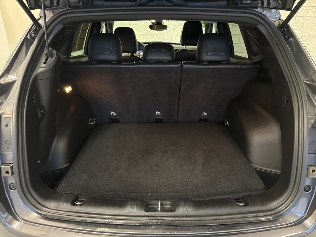 Used 2023 Jeep Compass Latitude w/ Convenience Group image 23