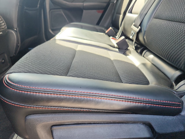 Certified 2025 Ford Escape ST-Line Select AWD/4WD image 25