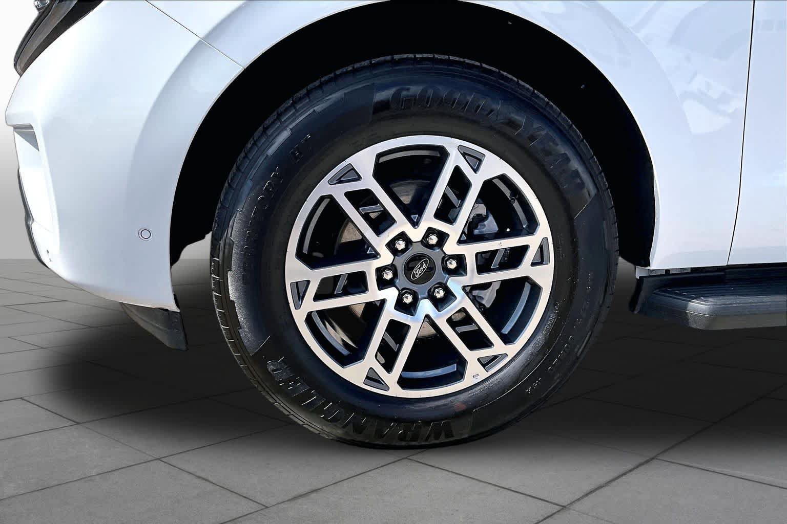 Certified 2025 Ford Expedition Active RWD image 12